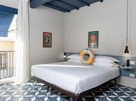 Riva Rooms, hotel em Follonica