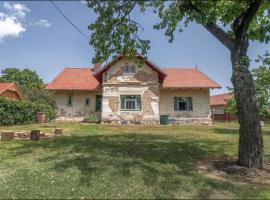 Fara Bošín, hotel in Křinec