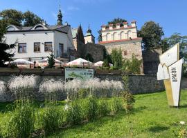 Kamienica przy Bramie, hotel a Opatów