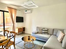 Cozy DownTown Apartment near the promenade