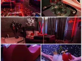 Romeo Nights - Love Rooms - Jacuzzi Hydromassage