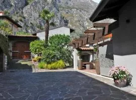 Ferienwohnung in Limone Sul Garda mit Garten und Terrasse und Seeblick