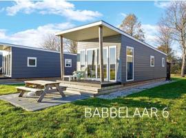 Chalet Babbelaar 6 - premium locatie, horská chata v destinácii Lauwersoog