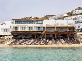 Viesnīca Mykonos Kosmoplaz Beach Resort Hotel pilsētā Platis Jalosa