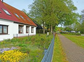 schoene Ferienwohnung mit Terrasse, hotel en Ralswiek