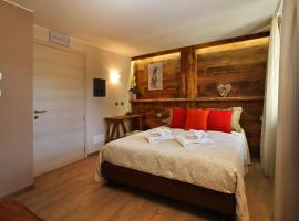 Serendipity Hotel, hotel u gradu 'Sauze dʼOulx'