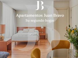 Apartamentos Juan Bravo – hotel w Madrycie