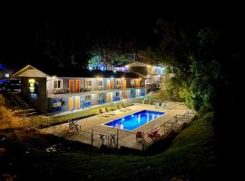 The Wanderoo Lodge, hôtel à Eureka Springs