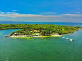 Hotel Cocoliso Island Resort, hótel í Isla Grande