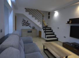 Giralda Loft Deluxe, מלון באלקלה דה גואדאירה