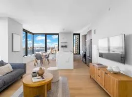 Modern Stylish 2BR 2BA Apartment in Hudson Yard