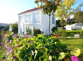 Casas turísticas Lar Jardín - Parking privado, hotell Santiago de Compostelas