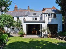 an artists residence, hotel din Arundel