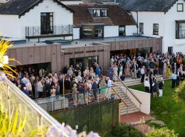 West Cowes में, होटल Royal Ocean Racing Club