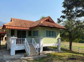 The Little Forest at Maehongson, hotell i Mae Hong Son