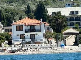 Villa Apostolis Studios