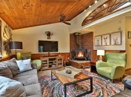 Killington Mountain Retreat -Great Group Ski House! Close to Resort - Hot Tub - LIFT TICKET DISCOUNTS!