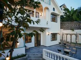 Casa Villa - charming symphony in Dalat center