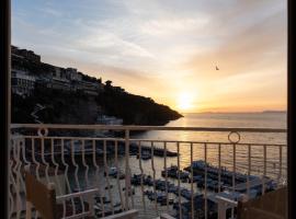 Viesnīca Coltur Suites Sorrento