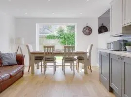 Newly Renovated 3 Bedroom Victorian Detached House