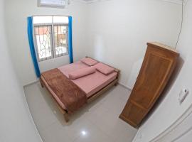 Rajawali House Homestay Jogja, ξενοδοχείο σε Kejayan