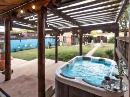 Pet-Friendly Clovis Home Yard, Pergola and Hot Tub