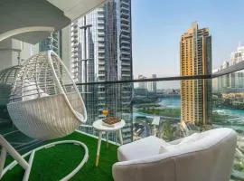 Exquisite 2 Bedroom Apartment I Burj Khalifa & Fountain Views I Free Gym, Pool, Parking, Wi-Fi and PS5 I by Skyline Serenity