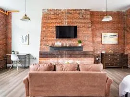 Jennifer's Historic Downtown Loft