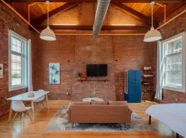 Jennifer's Historic Brick Riverfront Loft Apartment