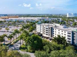 Courtyard by Marriott Miami at Dolphin Mall