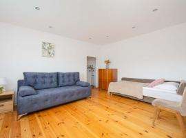 Spacious House with Parking & Garden by Noclegi Renters, hótel í Varsjá