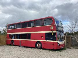 Archie The Double Decker Bus, hotel v destinácii Tain