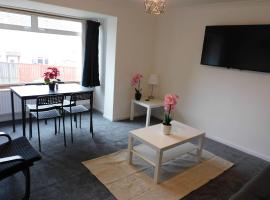 Newly refurbished 3 bedroom home in East Kilbride, hotel u gradu Ist Kilbrajd