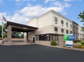 Holiday Inn Express Cleveland Airport - Brook Park, an IHG Hotel