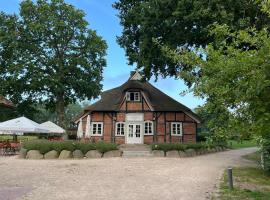 Idyllischer Erholungsurlaub im Historischen Bauernhaus auf der Prinzeninsel Plön, apartman u gradu 'Plön'