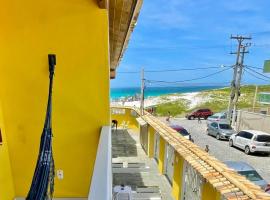 Casa Duplex Praia Das Dunas - Pé na Areia - Ar Condicionado - Alto Padrão, hotell i Cabo Frio