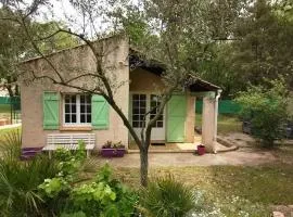 Maison d'hôtes avec une piscine saisonnière