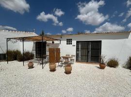 Casa Carla Andalucia, Caminito del Rey, hotel in Almogía