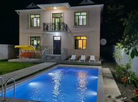 Villa in the center, hotel en Gabala