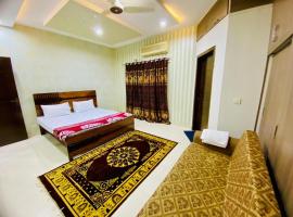 Moonlight Guest House: Rawalpindi şehrinde bir otel