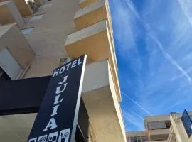 Julia Hotel