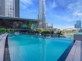 4min to Dubai Mall - Pool Access - King Bed