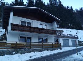 Ferienchalet HOLDERNACH, hotel em Kappl