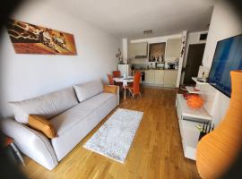 1-Bedroom Appartament mit privat pool, viešbutis mieste Pržno