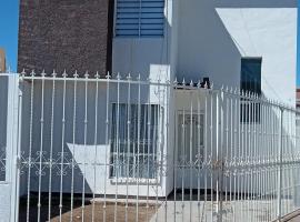 Bonita Residencia Capri a 5 m del Consulado – hotel w mieście Ciudad Juárez