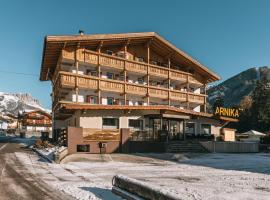 Hotel Arnika: Pozza di Fassa'da bir otel