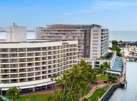 Hilton Cairns, hotel sa Cairns