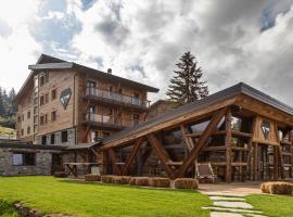 Avalanche - Alpine Boutique Hotel, hotel u gradu 'Sauze dʼOulx'