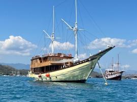 Share trip komodo 3Days 2Nigh Friday-Sunday, båd i Nggorang