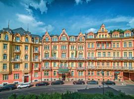 Carlsbad Plaza Medical Spa & Wellness hotel, hotel dengan parkir di Karlovy Vary